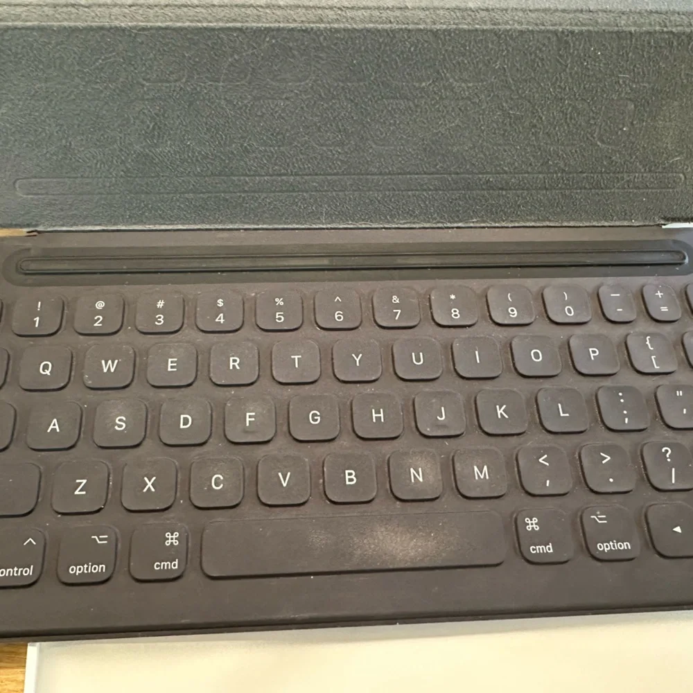 Apple Smart Keyboard